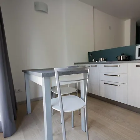 Homiquo - Royal Apartamento Lake Como